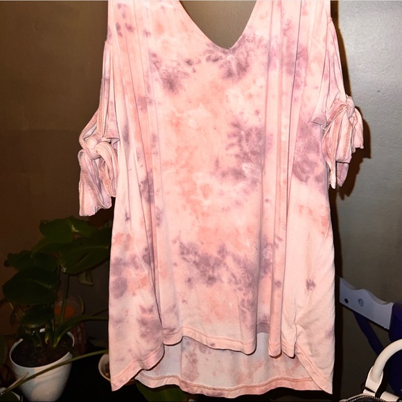 American Eagle Outfitter Tank Top - Short Sleeves (Bow) - - Picture 5 of 6